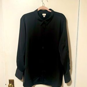 Satiny oversized black top